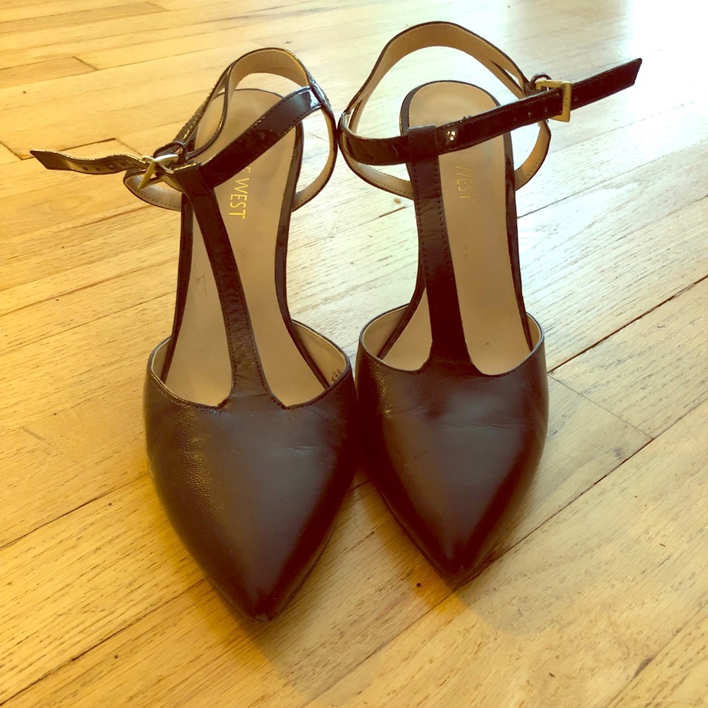 Nine West T-strap Black Leather Heels